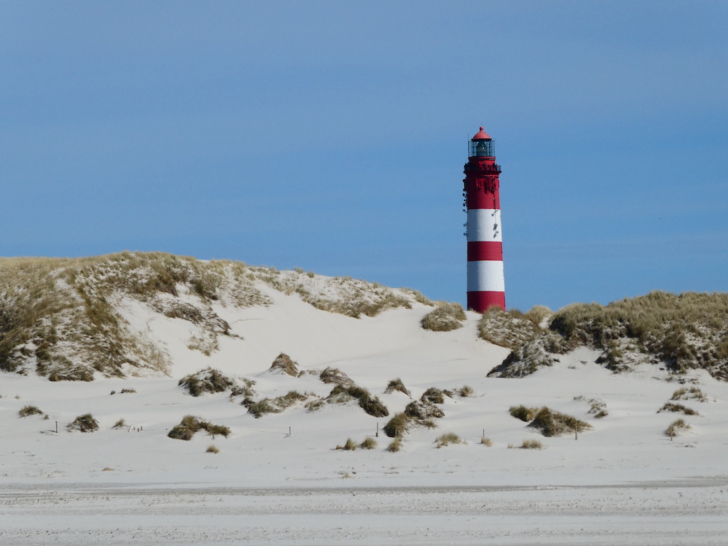 Leuchtturm Amrum vom Kniepsand aus