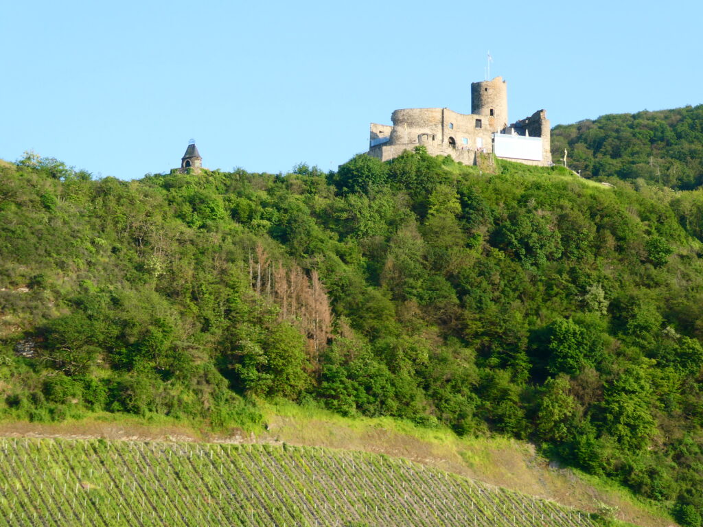 Burgruine Landshut oberhalb von Bernkastel-Kues