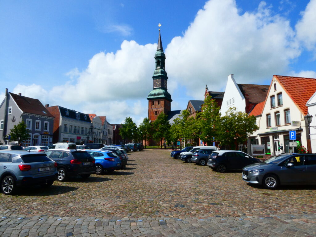 Die Kirche St. Laurentius in Tönning