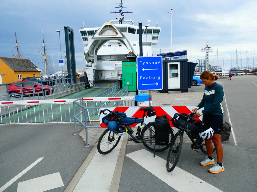 An der Fähre in Søby 